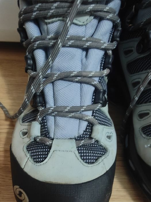 Salomon Quest 4D – bocanci hiking, mărimea 36.5 (EU),