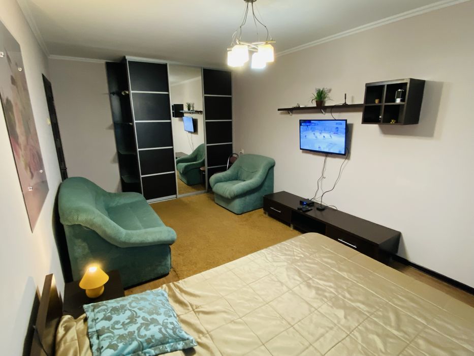 Вип 1 комнатная кв посуточно, центр, Сити центр, универмаг,