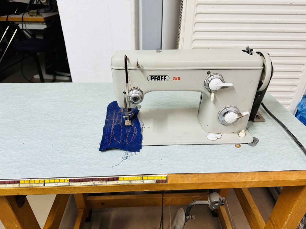 Masina de cusut Semi industriala PFAFF 260