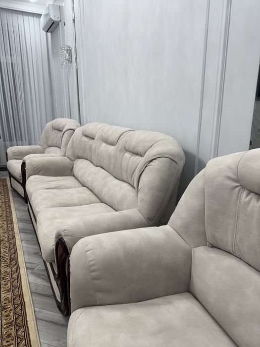 Диван с креслами