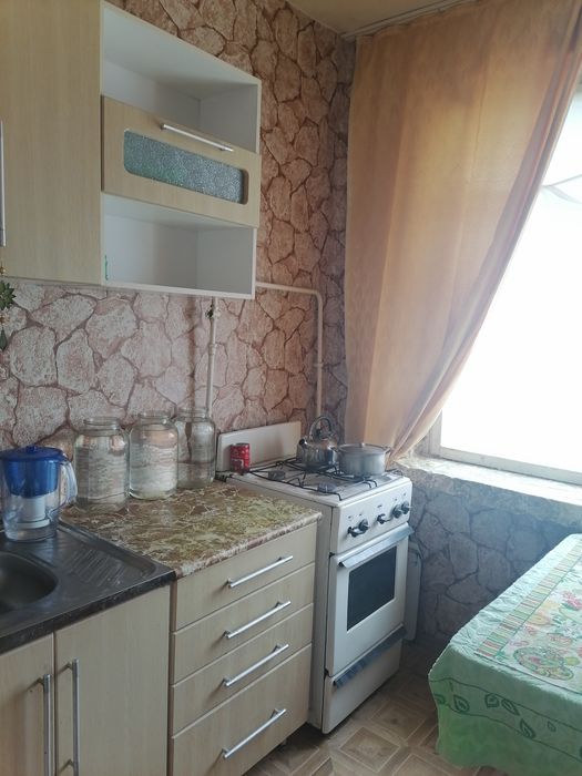 Продаётся 2 комнатная квартира, без перепланировки, с приватизацией.