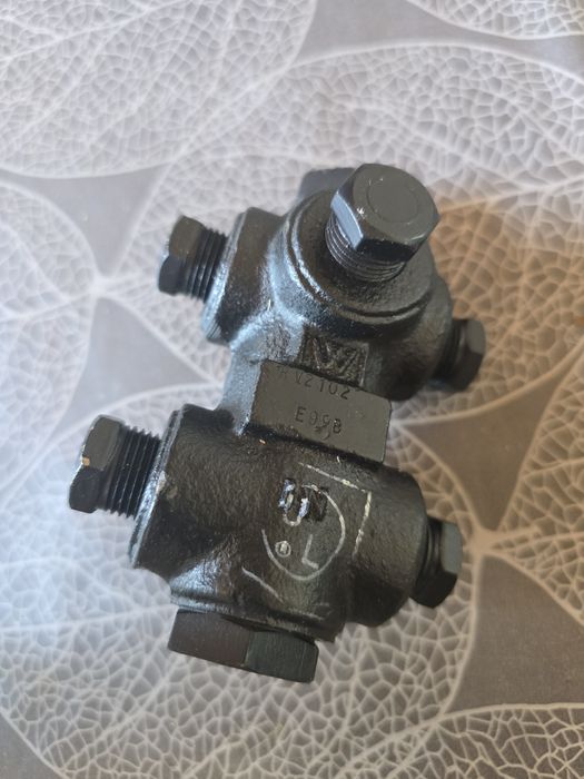 Разпределителен клапан Webster