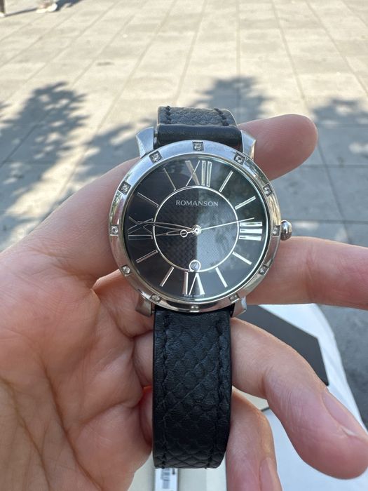 Часы женские Romanson