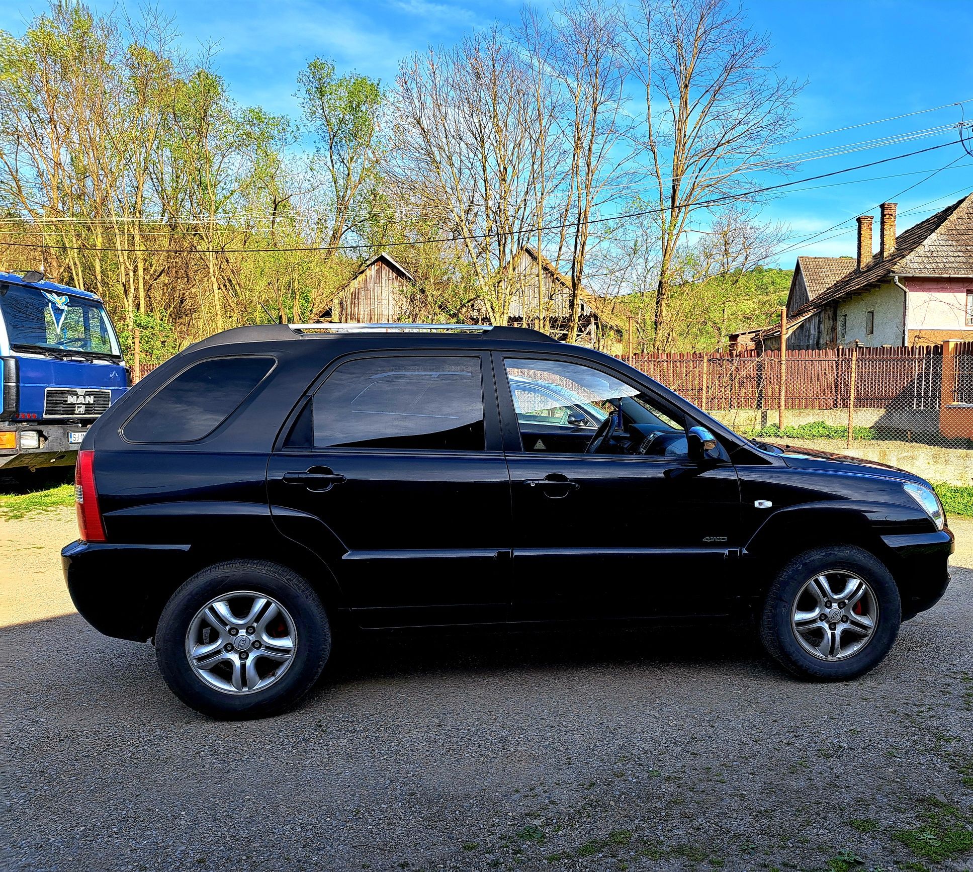 Vând Kia Sportage 4WD