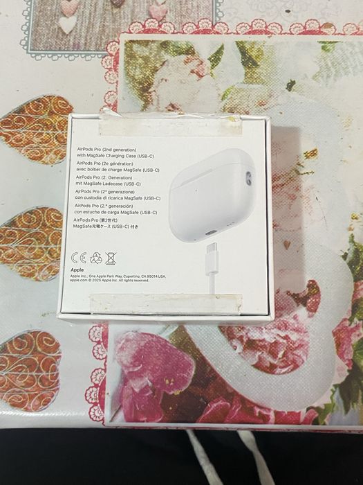 Vand casti Airpods pro