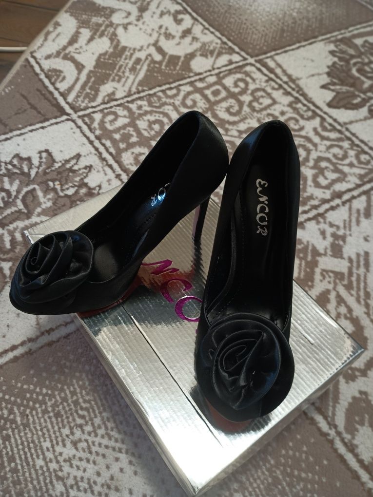 Дамски елегантни обувки "Encor"