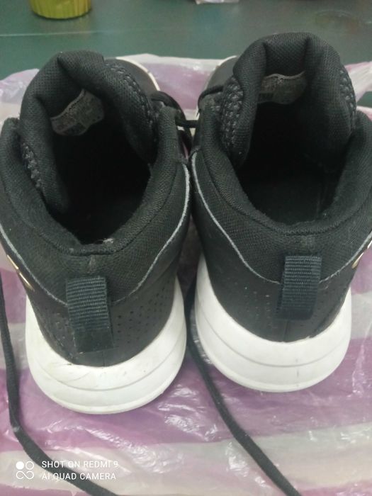 Спортни обувки за момче