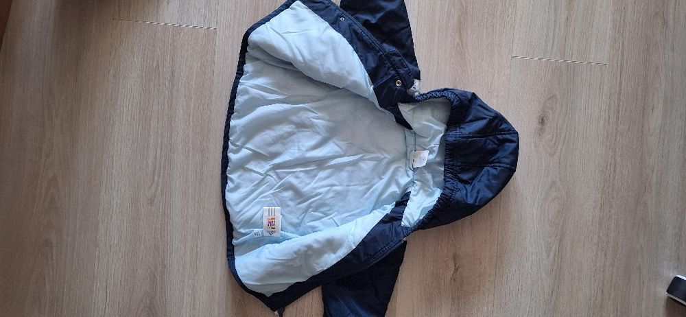 Adidas детско яке 12-18 месеца.