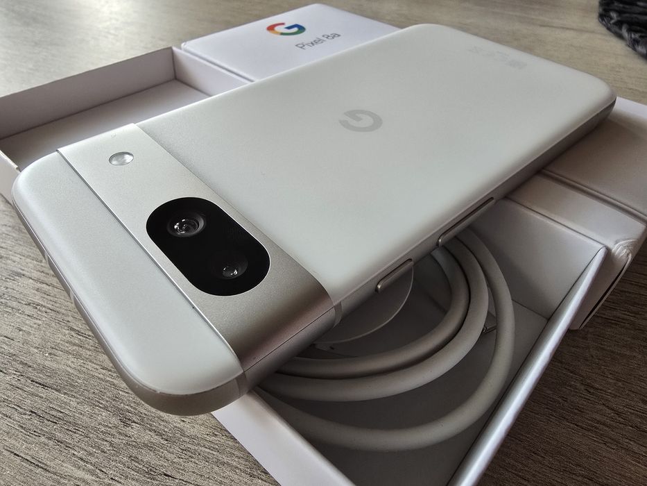 Google Pixel 8a 128 gb 8gb ram