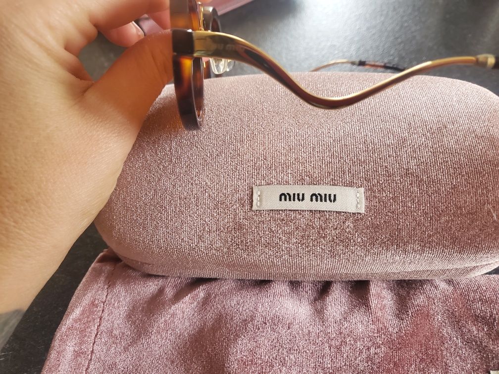 Слънчеви очила miu miu