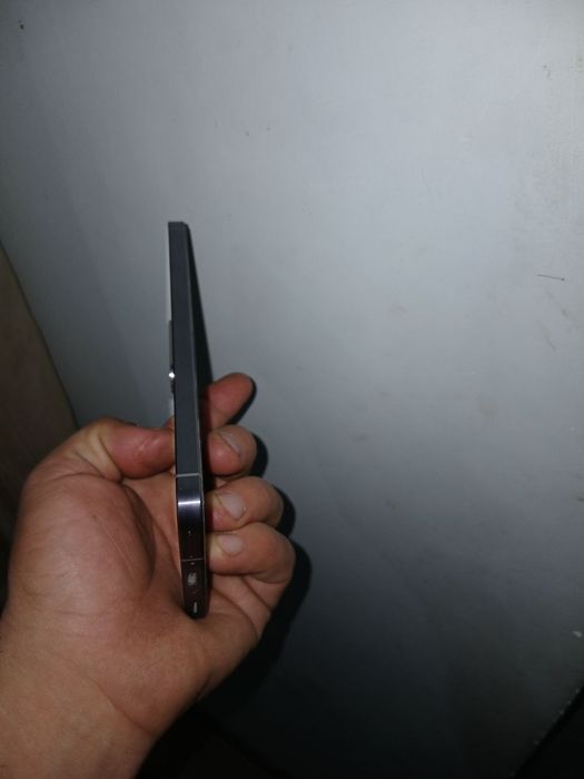 Telfon sotiladi samsung A56 holati ideal