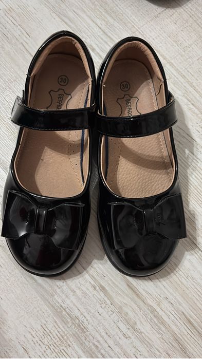 Pantofi eleganti material lacuit marime 30