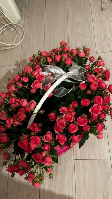 Цветы 25 000 т.  Район тастак