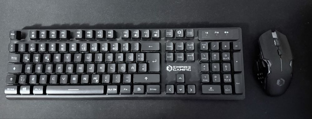 Calculator  Pc i7 zalman+ tastatură + boxe pachet
