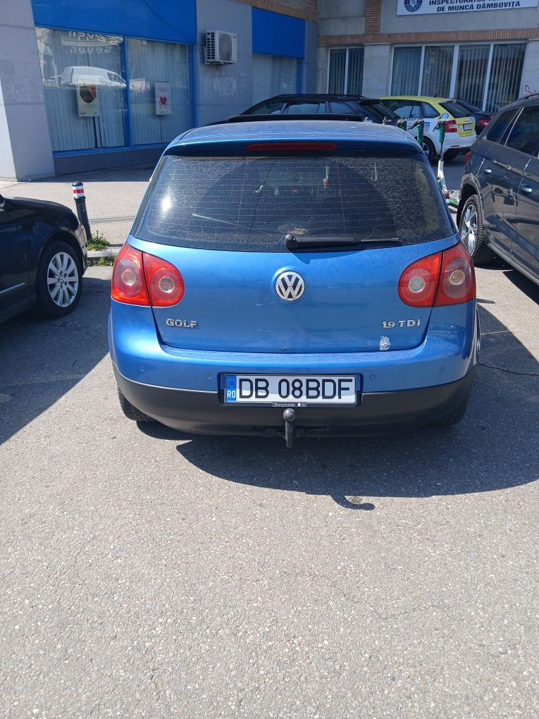 Vând golf 5 1.9Tdi cu 105 cp cod motor BKC