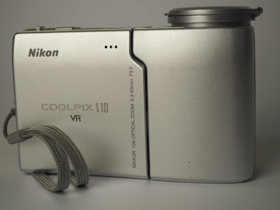 Nikon Coolpix S10 VR фотоапарат, въртящ се, 6 Mpix CCD сензор, работещ