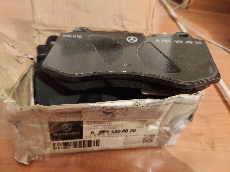 Колодки в оригинале передний на W221,W216,S350,S550,S600