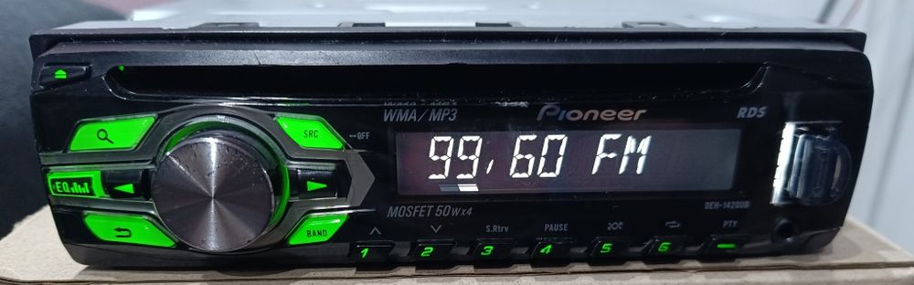 Pioneer DEH-142OUB Radio casetofon auto
