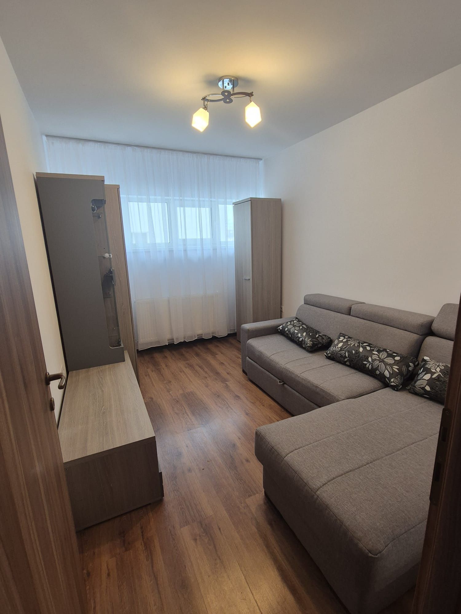 Va propun spre închiriere Ap 3 camere