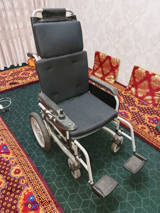 Электронная коляска для инвалидов
