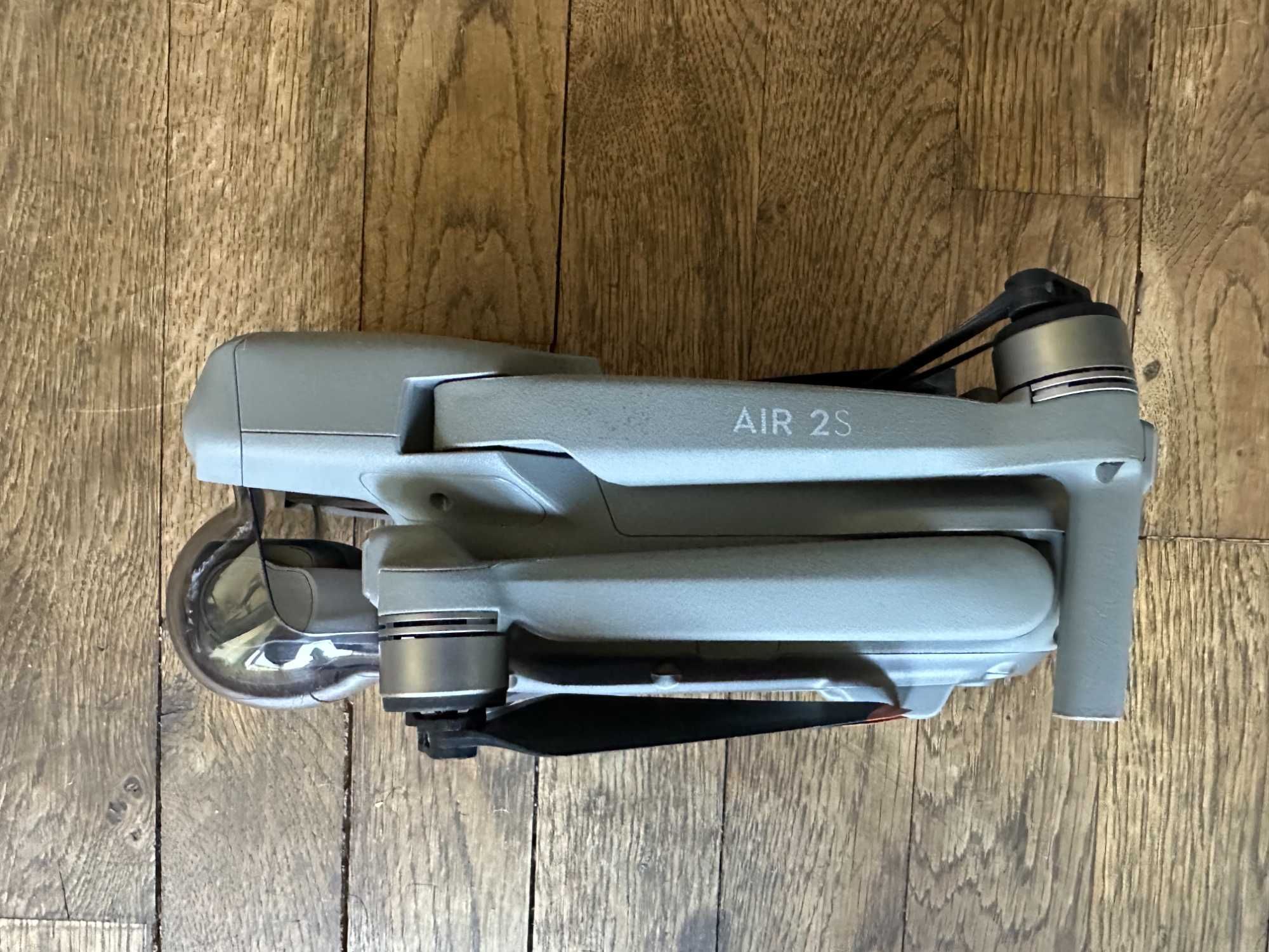DJI Air 2S Fly More Combo + Smart Controller RM500 в отлично състояние