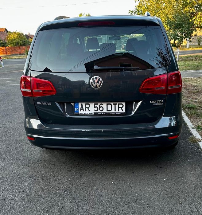 Vând Volkswagen Sharan 2013, motor 2.0 TDI