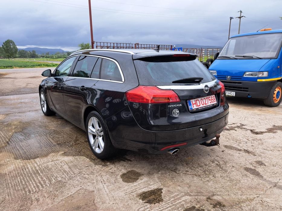Far stânga / dreapta Opel Insignia