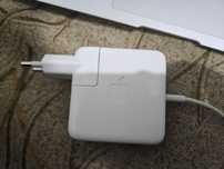 Vând macbook air 13