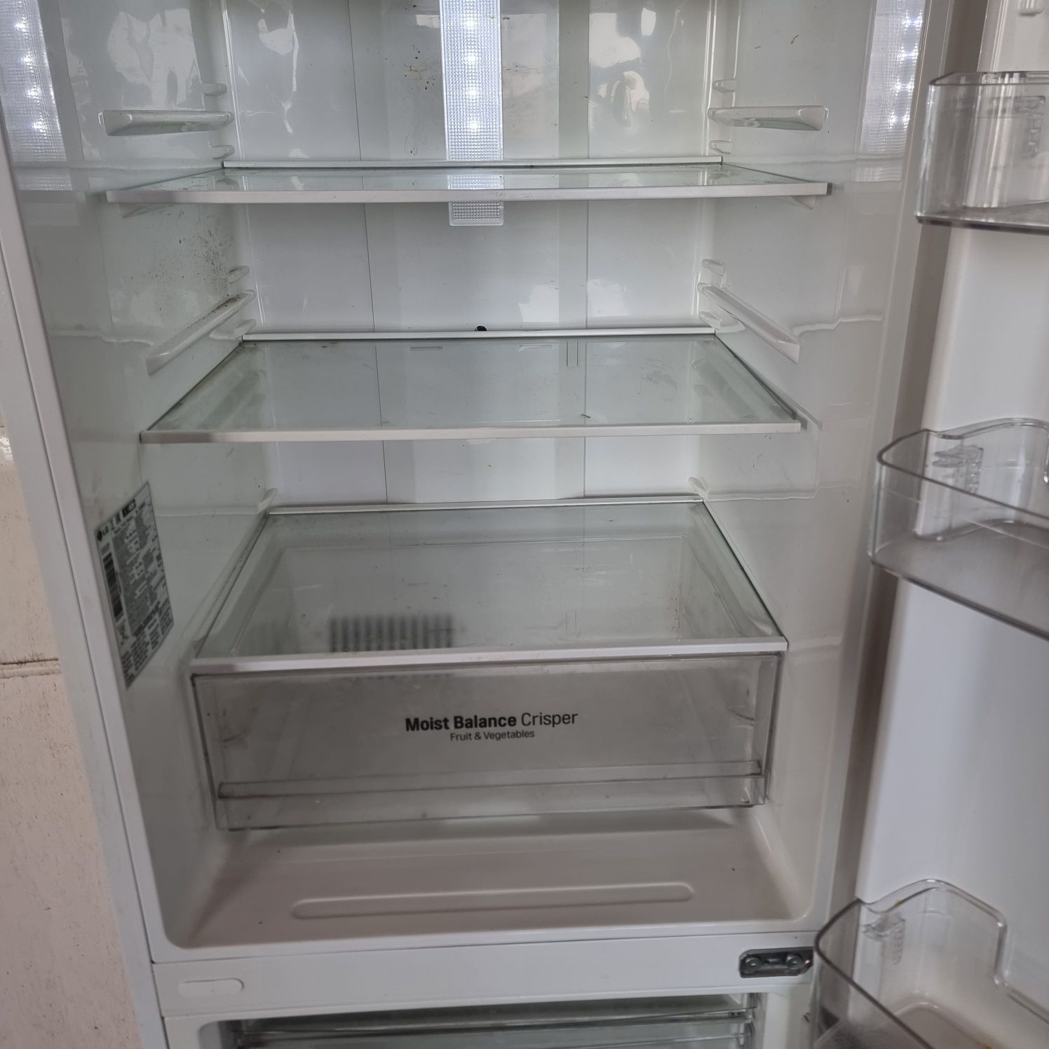 LG холодильник продам