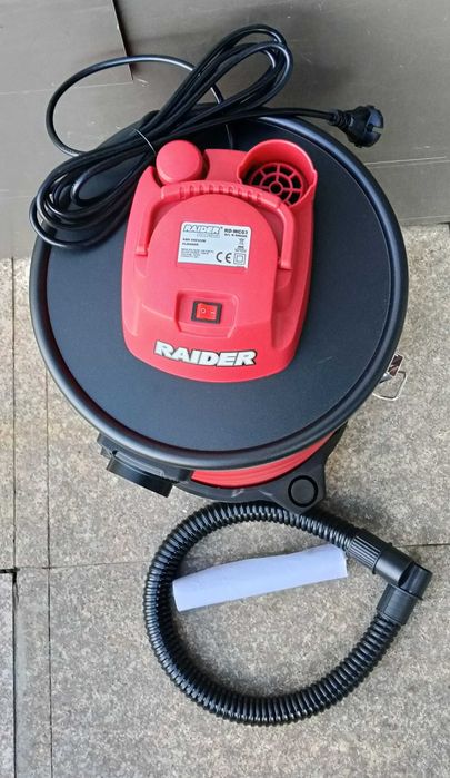 090308	Прахосмукачка за пепел 1200W 30L RD-WC03