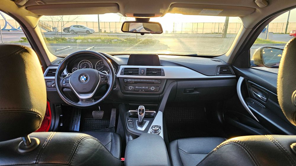 BMW Seria 3 320i Aut.