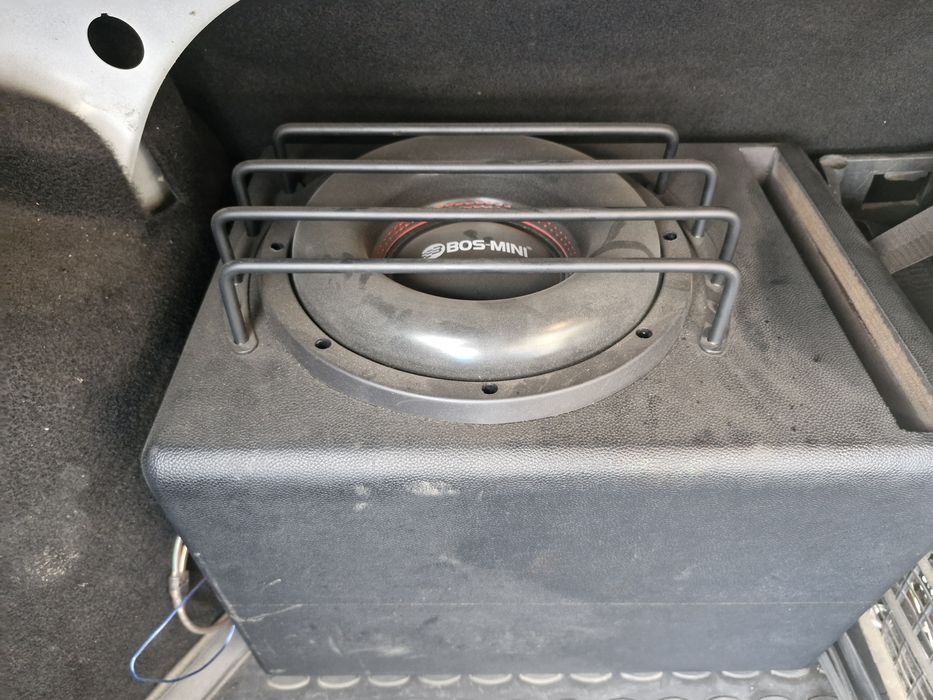 Продам саббуфер обсолютно новая