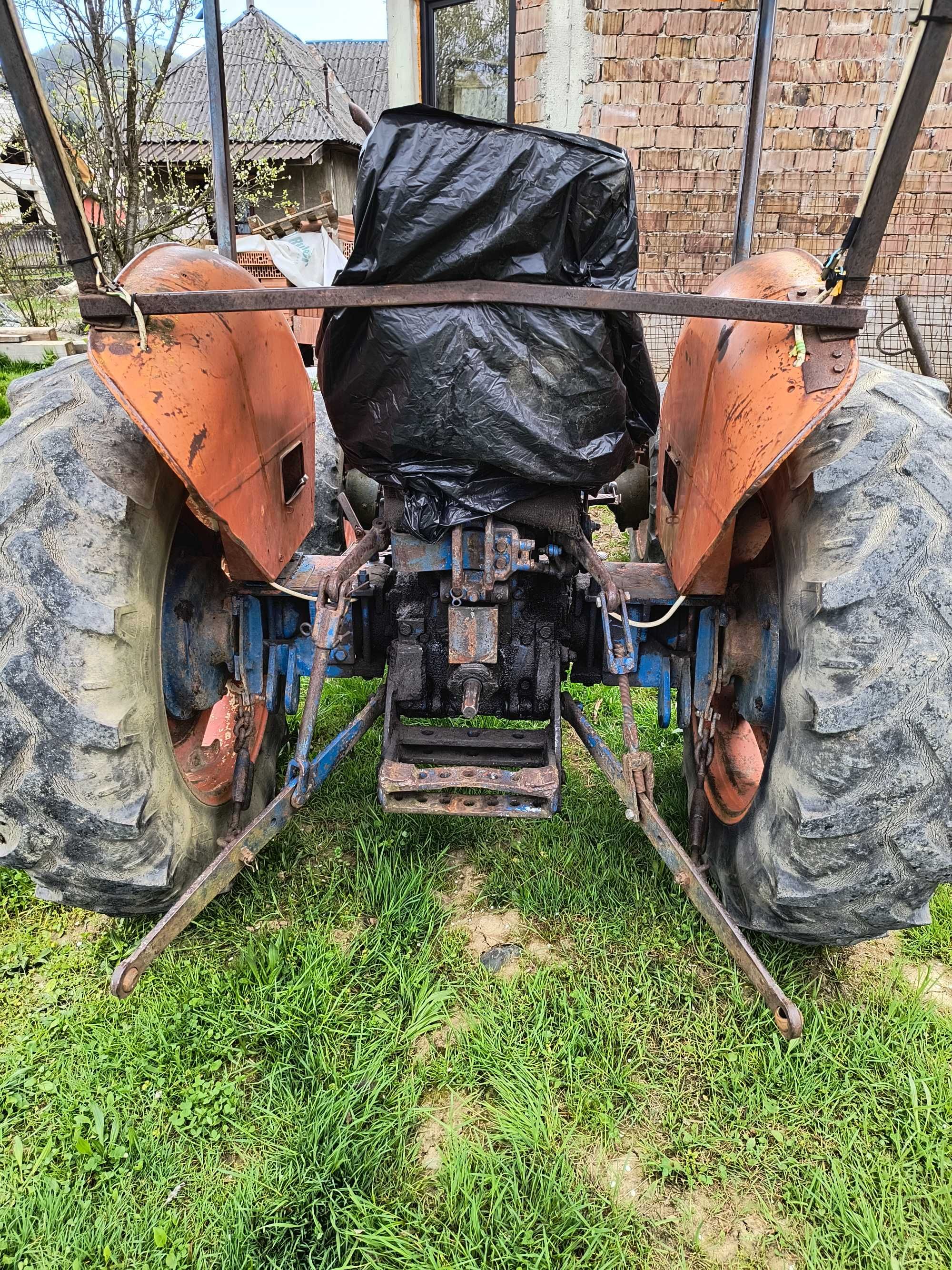 Tractor fiat 411 4x4