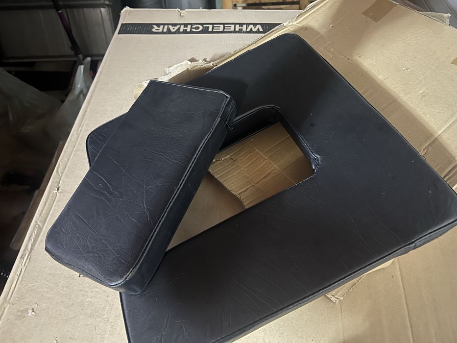 Инвалиден стол за баня