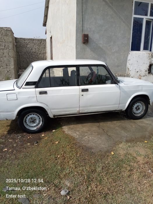 Jeguli 2107 srochno sotiladi