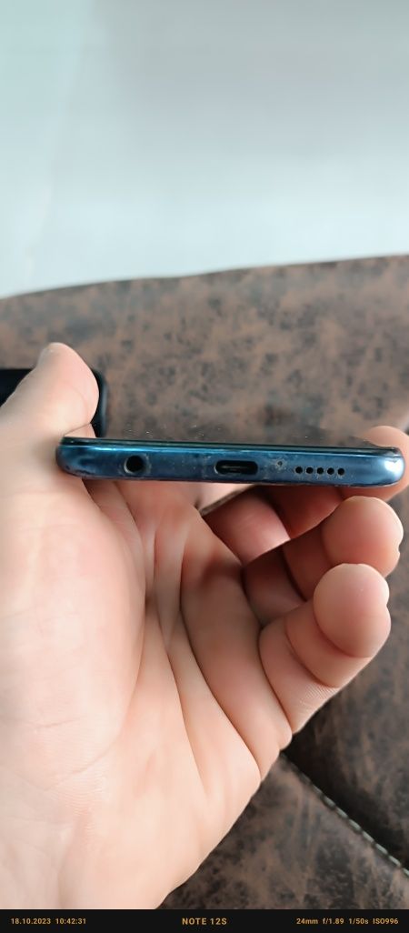 Продаю телефон redmi note 9 в хорошем состоянии