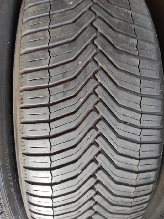 235/60/18 Michelin