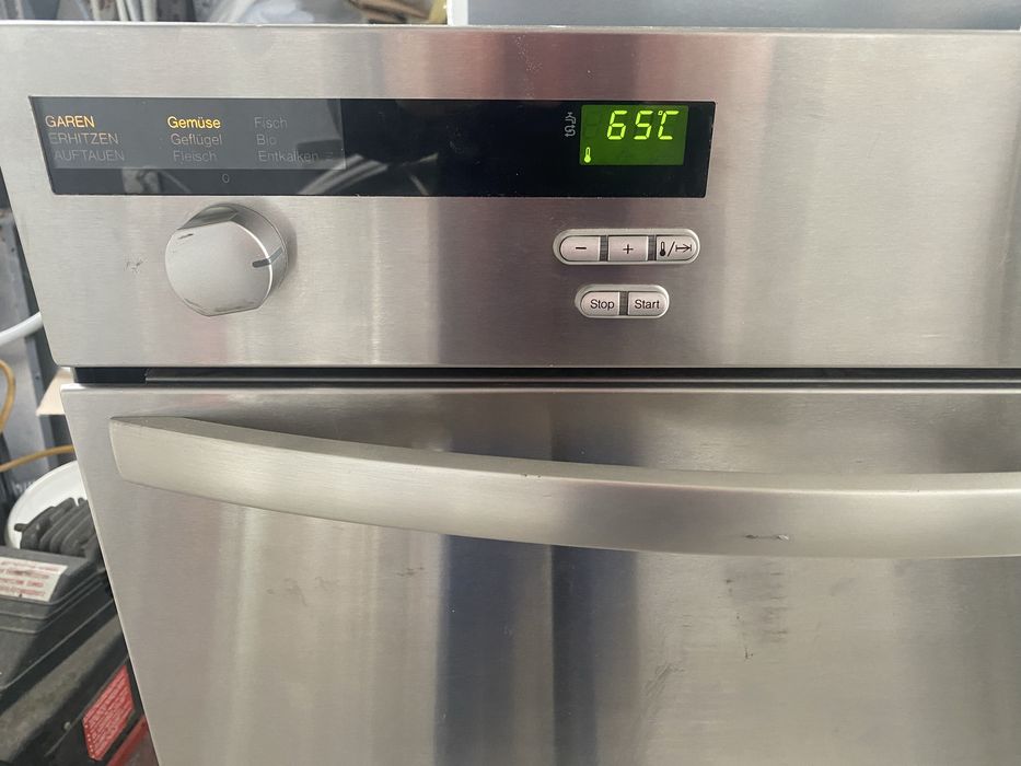 Домашен конвектомат/ Фурна на пара Миеле Инокс