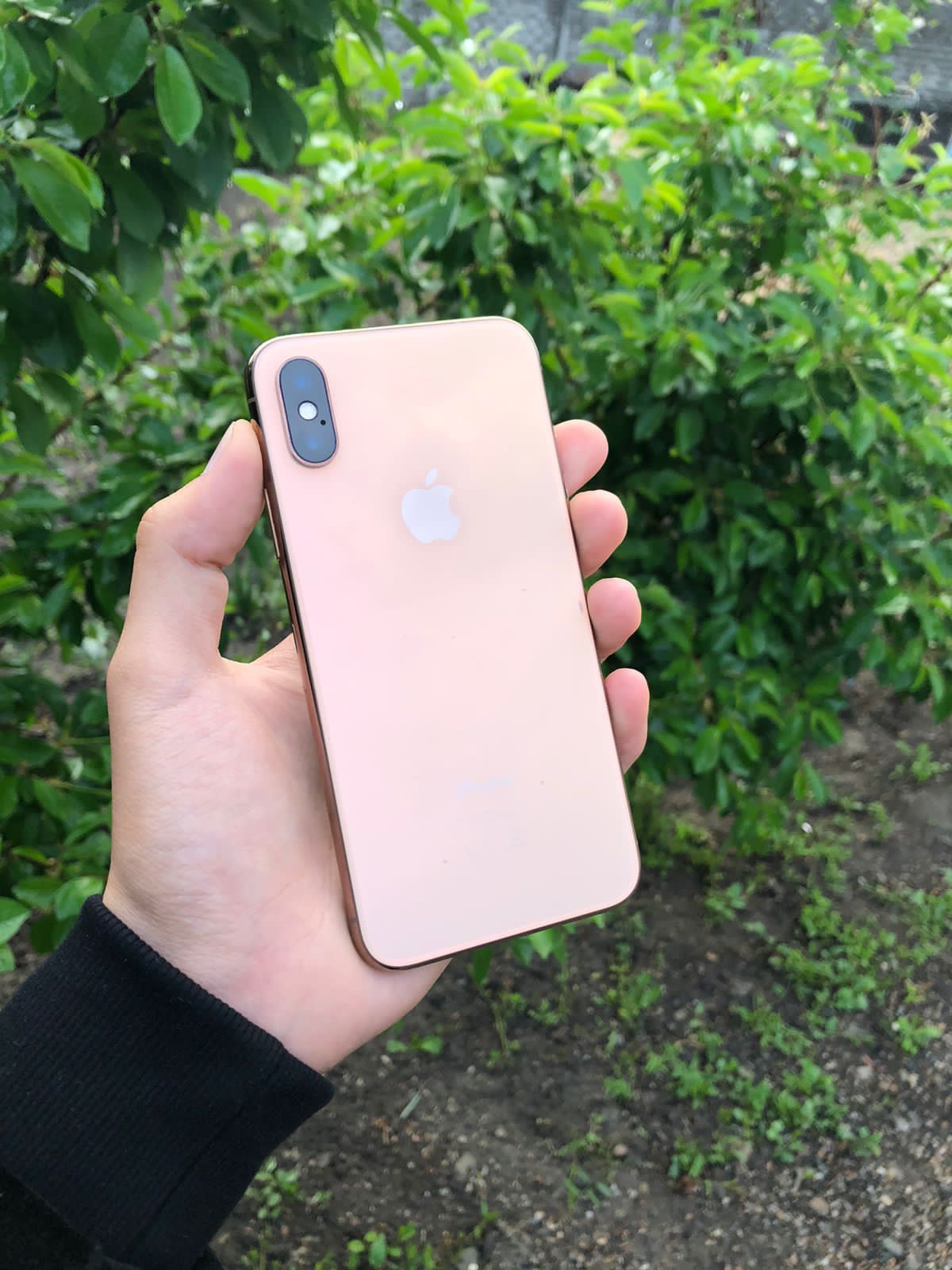 Продам iPhone XS