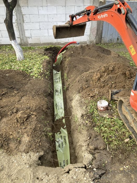 Miniexcavator de inchiriat sapaturi fundatii, beci santuri apa curent