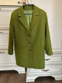 Продам женское пальтое