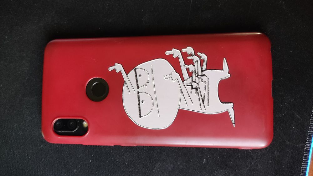 Продаю телефон Redmi 7