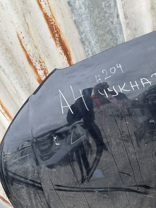 Преден капак Audi A4 8k Ауди 2008-2012 година  със забележки ном 204