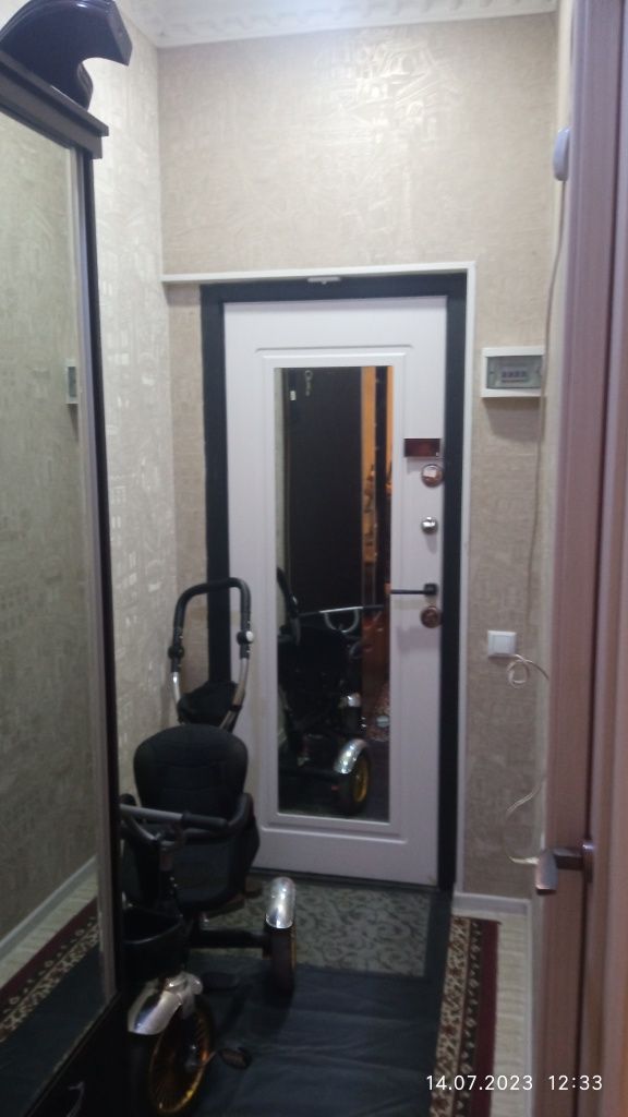 Срочно продается 2 комнатная квартира 2/2/4.  Мирзо Улугбекском районе