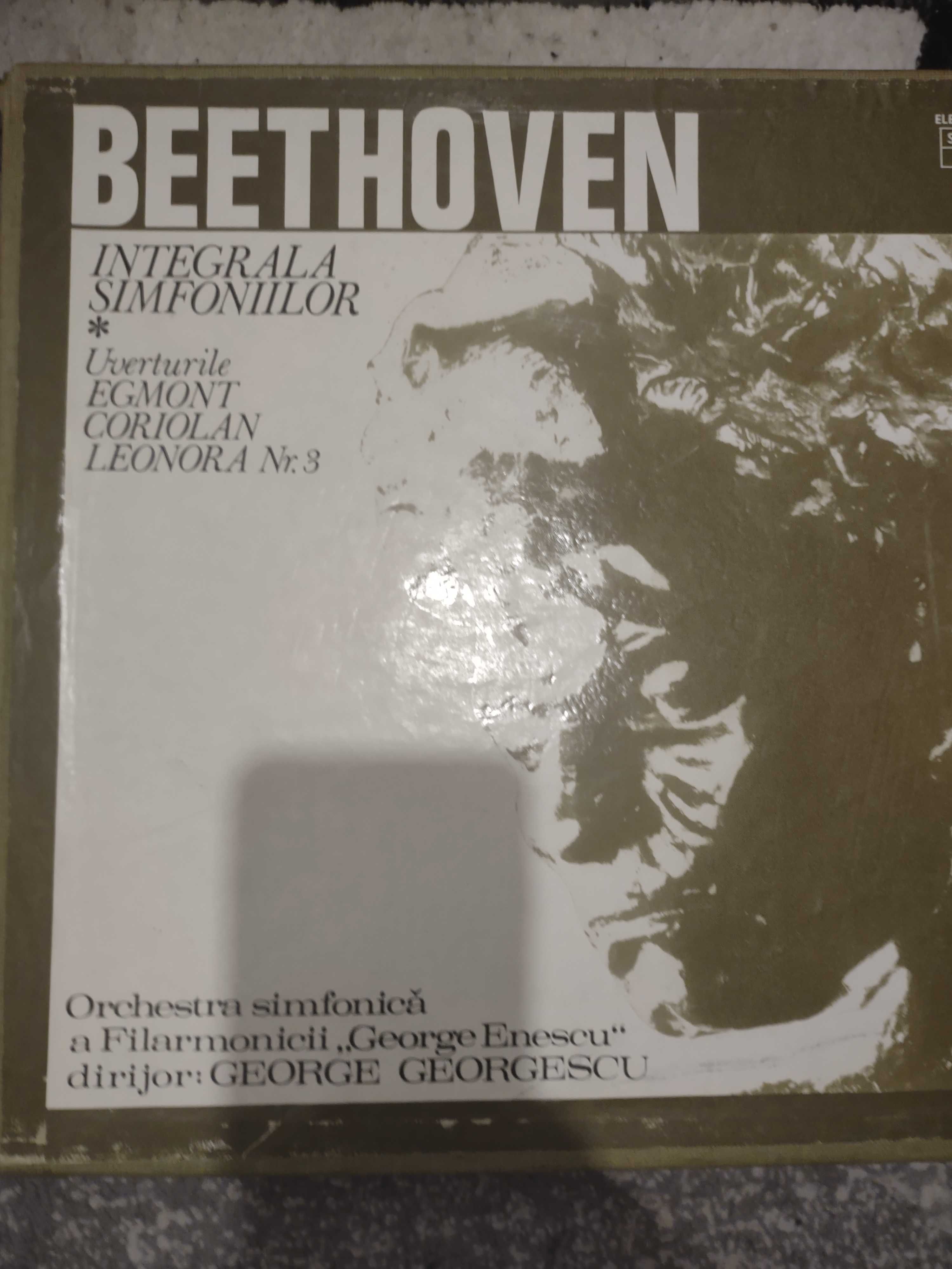 Mapă cu 8 viniluri Integrala Simfoniilor de Ludwig van Beethoven