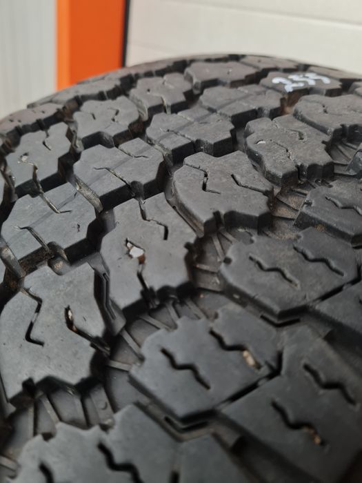 Всесезонни гуми 4 броя GOODYEAR Wrangler 255 60 R20 дот 1523