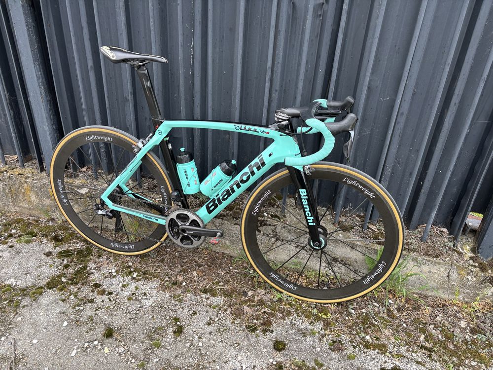 Шосеен велосипед Bianchi Oltre xr4