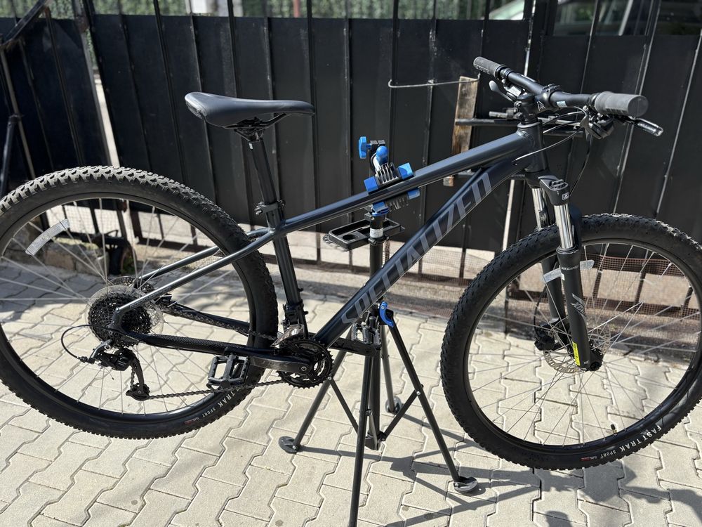 ВЕЛОСИПЕД 29 Specialized Rockhopper  размер М