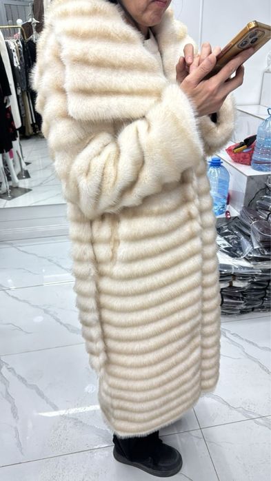 Продам шикарную эко-шубу