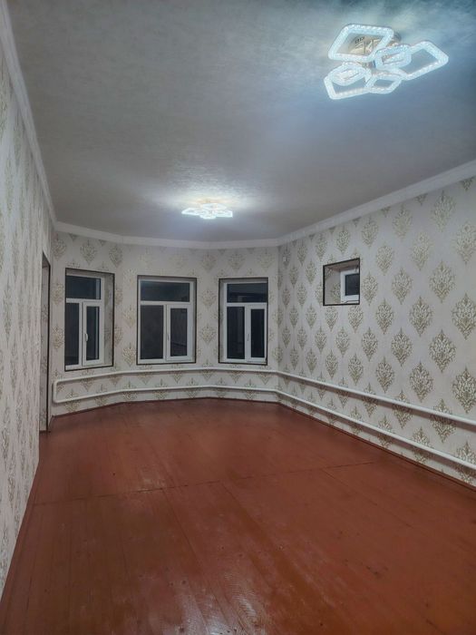 8 sotik hovli uy sotiladi